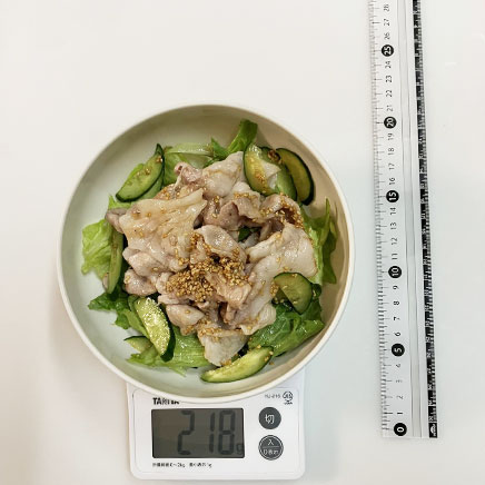 深皿(中)1皿分の豚こまの冷しゃぶ