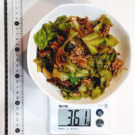 深皿(中)1皿分のキャベツとひき肉の炒め物