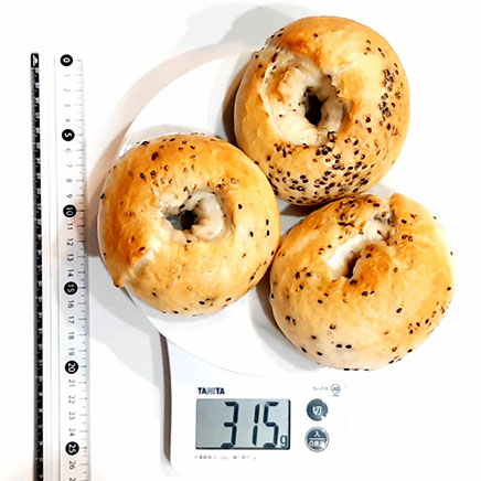 3個分のごまベーグル