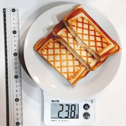 食パン3枚分のツナチェダーチーズホットサンド