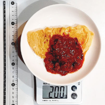 卵2個分のミートソースオムレツ