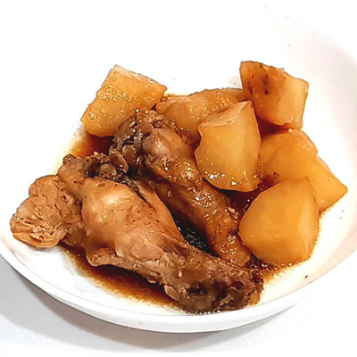 手羽元とじゃがいもの煮物