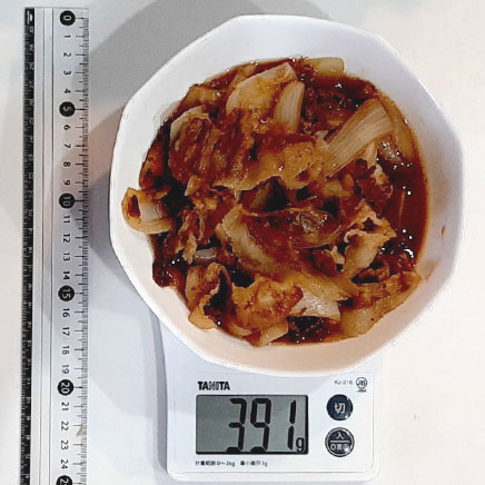 深皿(中)1皿分の豚肉と玉ねぎの煮物