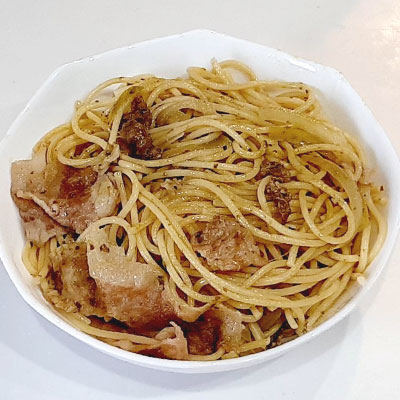 豚肉のジェノベーゼパスタ