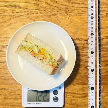 食パン1枚分のコールスローのサンドイッチ