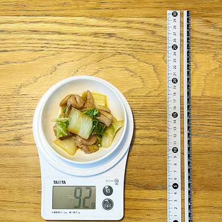 深皿(小)1皿分の鶏肉と白菜の煮物