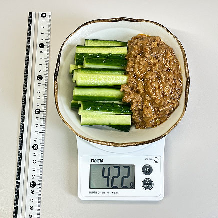 中皿（大）1皿分の肉味噌きゅうり