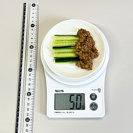 小皿（小）1皿分の肉味噌きゅうり