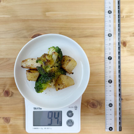 深皿(小)1皿分のじゃがいもとブロッコリーの炒め物