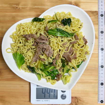 大皿1皿分の塩カルビ焼きそば