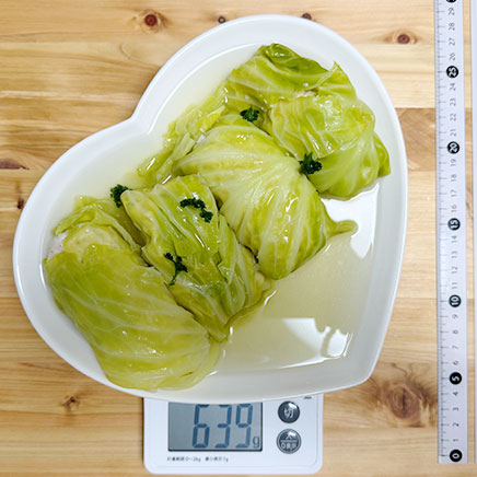 4個分の鶏ひき肉のロールキャベツ