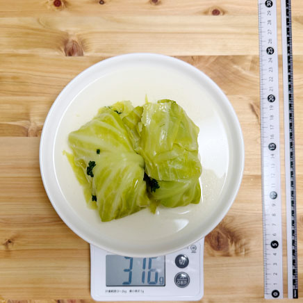 2個分の鶏ひき肉のロールキャベツ