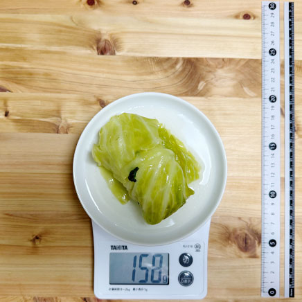 1個分の鶏ひき肉のロールキャベツ