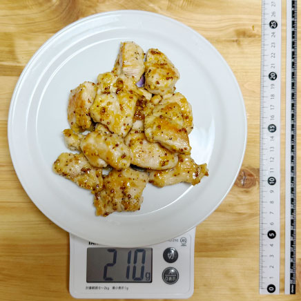 中皿1皿分の鶏肉のハニーマスタード焼き