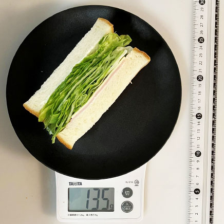 食パン1枚分のレタスサンドイッチ