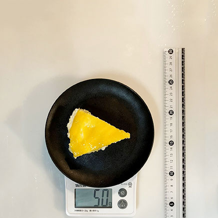 18cm型1/8カット分のレモンムースケーキ