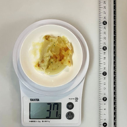 深皿（小）1皿分の玉ねぎのグラタン