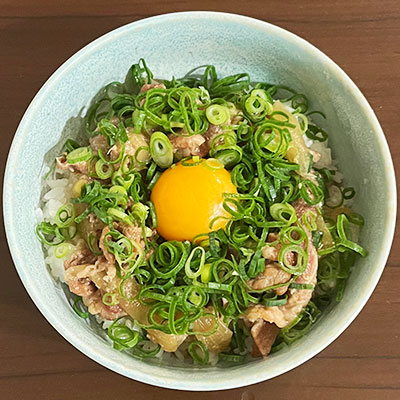 ねぎ玉牛丼