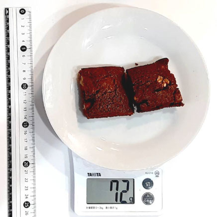 15cm型2/9切れ分の米粉のブラウニー