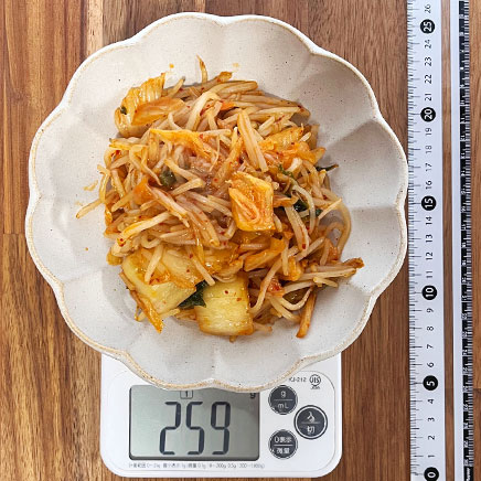 深皿(中)1皿分のもやしのキムチ炒め