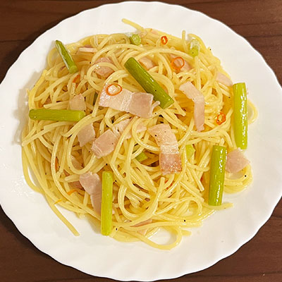 茎にんにくのパスタ