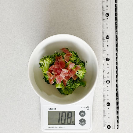 小鉢1杯分のブロッコリーのホットサラダ