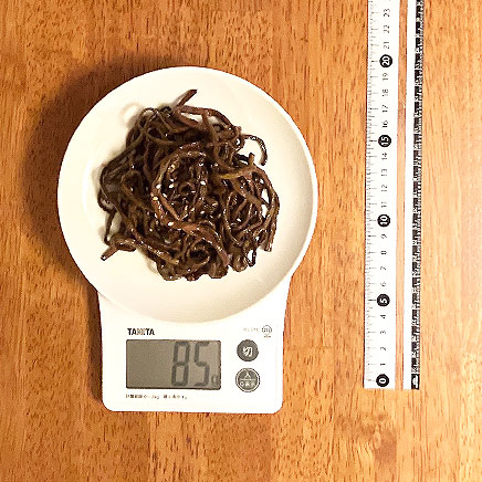 中皿1皿分のぜんまいの油炒め