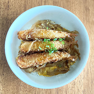 エビフライの卵とじ丼