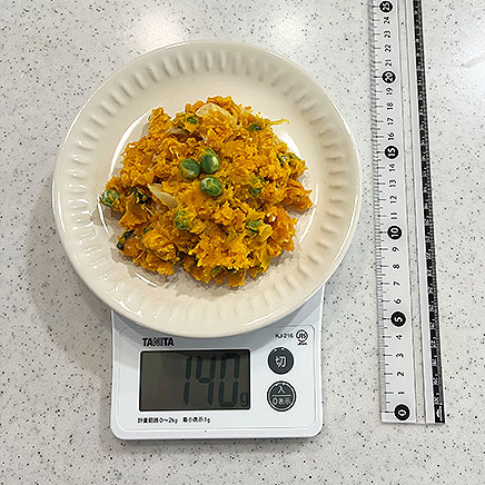 中皿１皿分のえんどう豆のサラダ