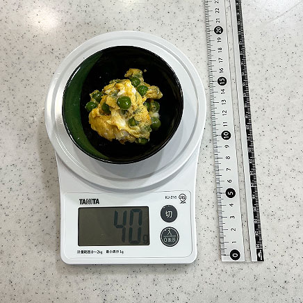 小皿1皿分のえんどう豆の卵とじ