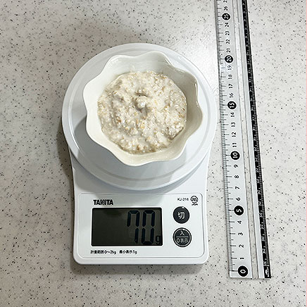 小鉢（小）1杯分のオートミールヨーグルト
