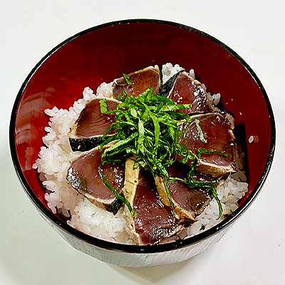 かつおの漬け丼