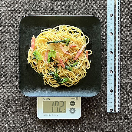 中皿1皿分のサニーレタスパスタ