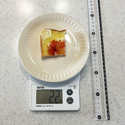 1/4枚分のジャムマーガリントースト