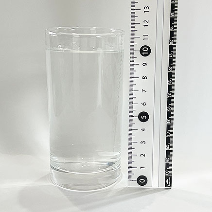 200mlのグラス1杯分のジンライム