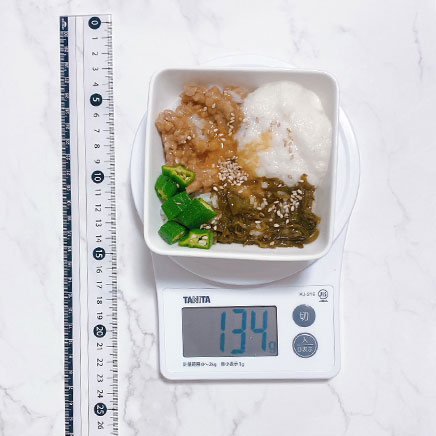 深皿（小）１杯分のネバネバ丼