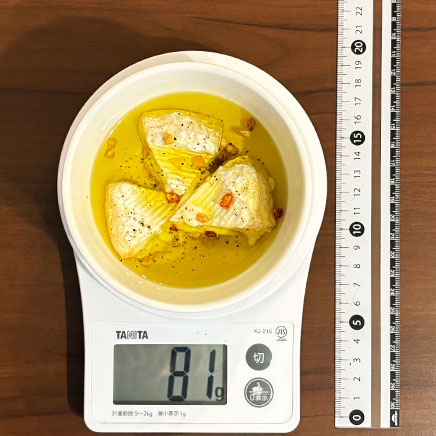 小鉢1杯分のカマンベールチーズのアヒージョ