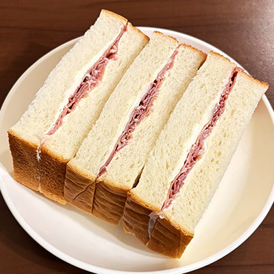 生ハムとマスカルポーネのサンドイッチ