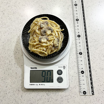 小皿1皿分のマッシュルームのクリームパスタ