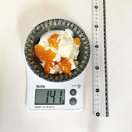 中皿1皿分のみかんの牛乳ゼリー