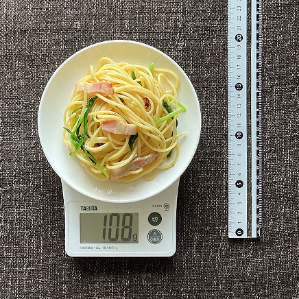 小皿1皿分のルッコラのペペロンチーノパスタ