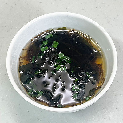 わかめともずくのスープ