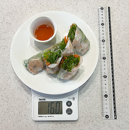 ライスペーパー3枚分の海老の生春巻き