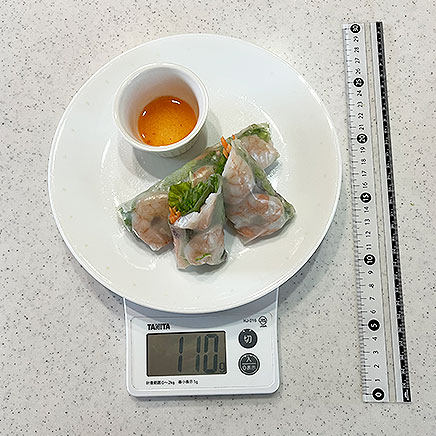 ライスペーパー2枚分の海老の生春巻き