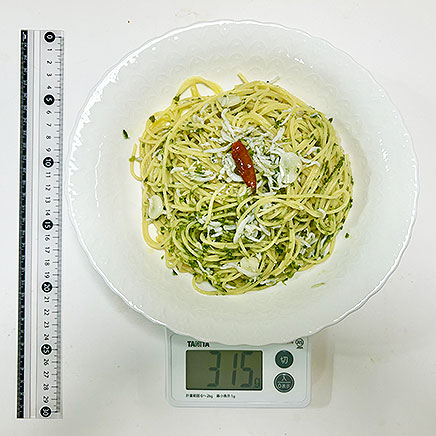 大皿1皿分の青のりとしらすのパスタ