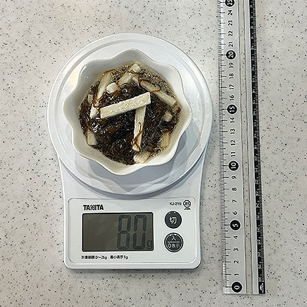 小鉢1皿分の長芋と沖縄もずくの和え物