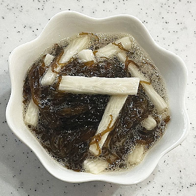 長芋と沖縄もずくの和え物