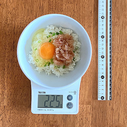 茶碗（大）1杯分の明太子卵かけご飯