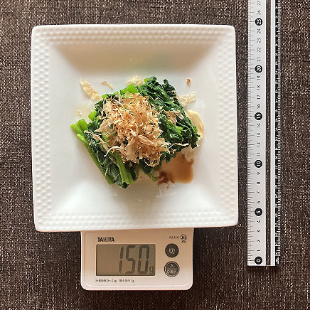 中皿1皿分の明日葉のおひたしのツナサラダ