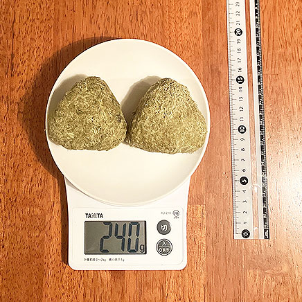 2個分のとろろ昆布おにぎり